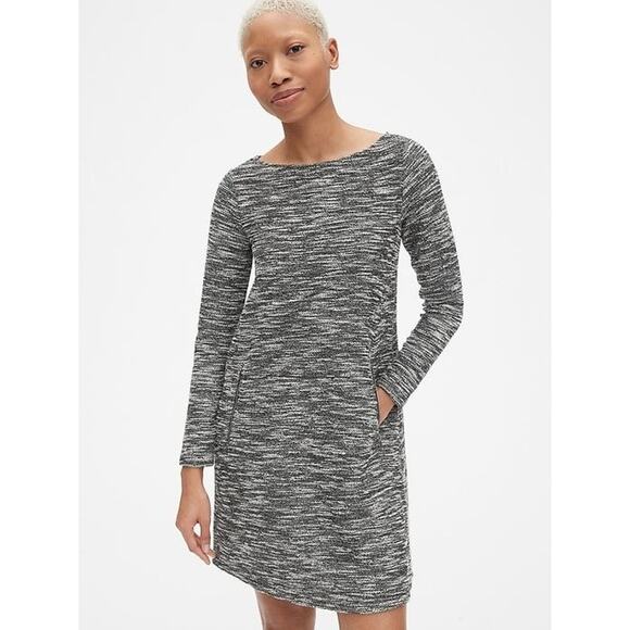 B1G2 FREE 🍁 NWT Gap Boucle Tweed Long Sleeve A Line Dress Medium Zip Pocket - Picture 1 of 10